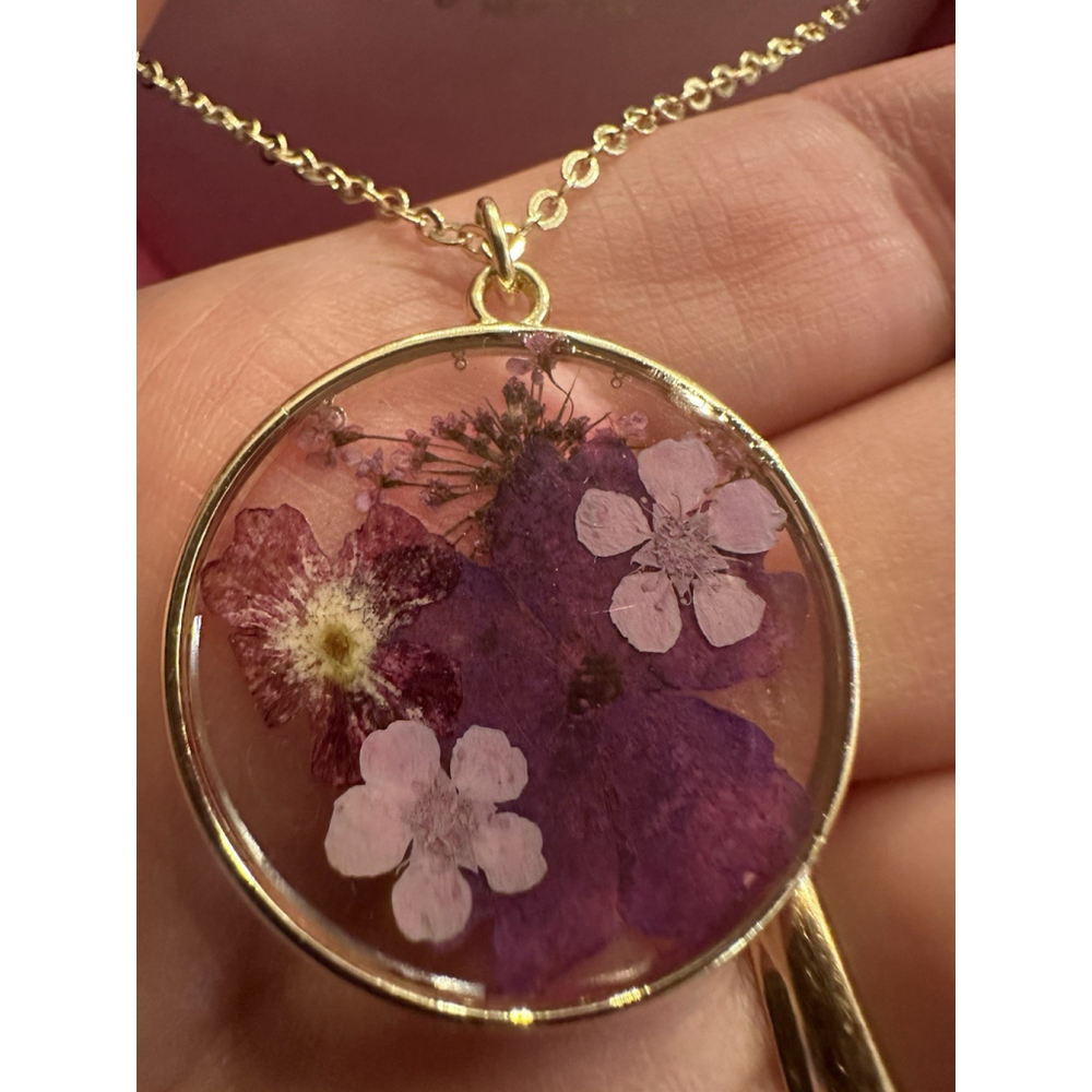 Vtg.NEW Sophia James NY 14KT Gold Plate Pressed Flower Pendant Necklace in Box